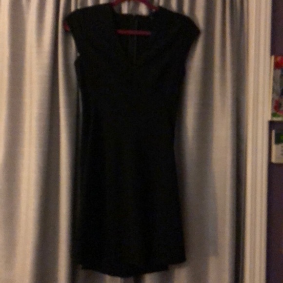 Black simple dress - Picture 1 of 1
